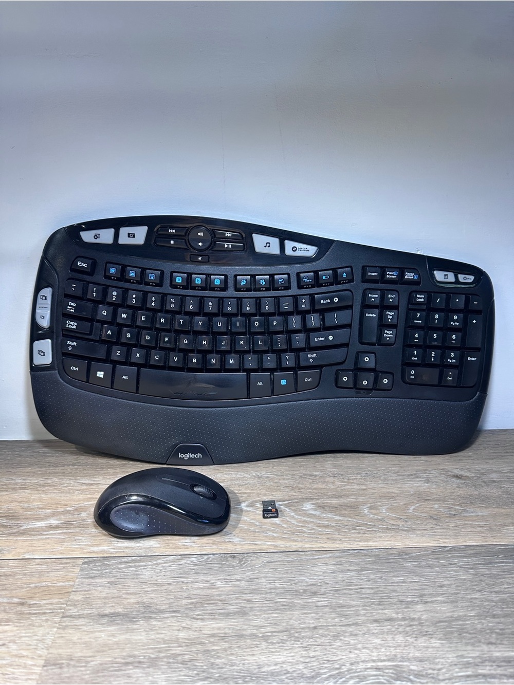 Logitech K350 Wireless Keyboard Ergonomic Comfort Wave w/ Dongle & Mouse M510